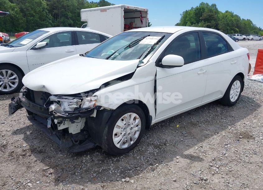 Photo 2 of 2013 Kia Forte LX (VIN KNAFT4A20D5654592)