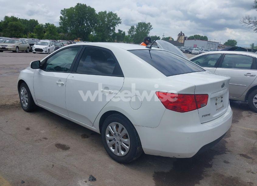 Photo 3 of 2012 Kia Forte LX (VIN KNAFT4A23C5599201)