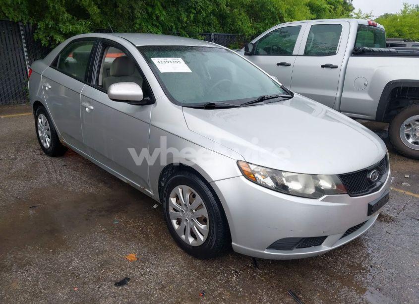 2010 Kia Forte LX (VIN KNAFT4A24A5052516) main photo