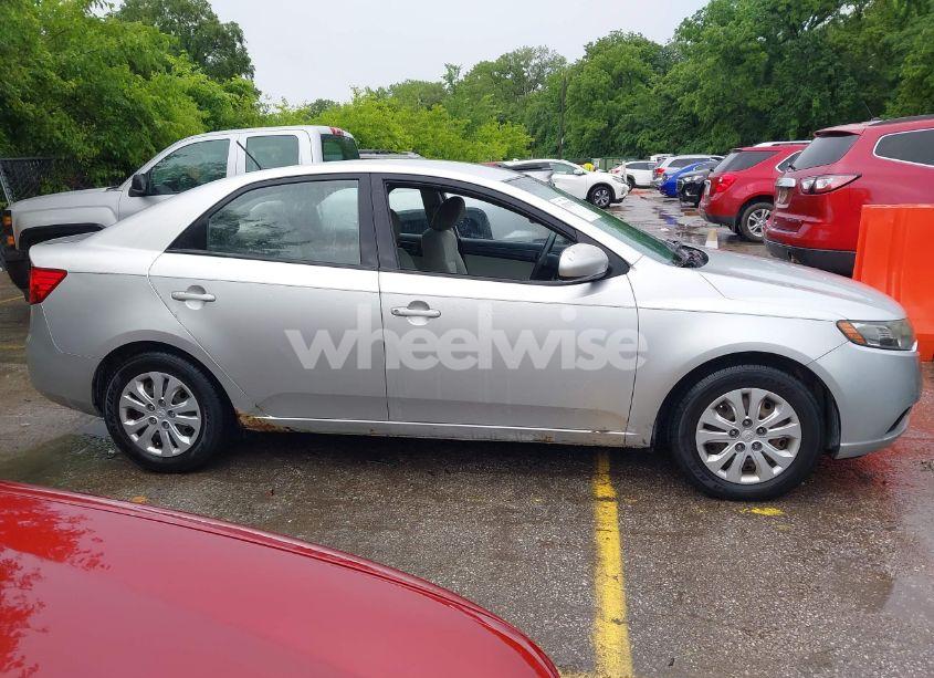 Photo 13 of 2010 Kia Forte LX (VIN KNAFT4A24A5052516)