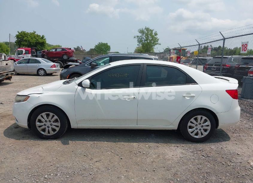 Photo 14 of 2013 Kia Forte LX (VIN KNAFT4A24D5715930)