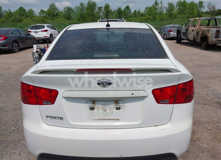 Photo 16 of 2013 Kia Forte LX (VIN KNAFT4A24D5715930)