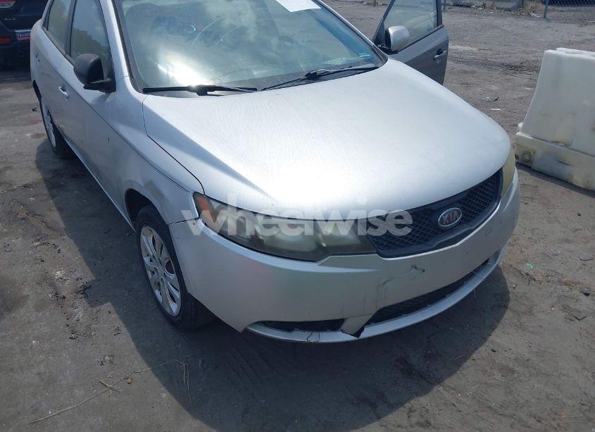 Photo 6 of 2010 Kia Forte LX (VIN KNAFT4A25A5047454)