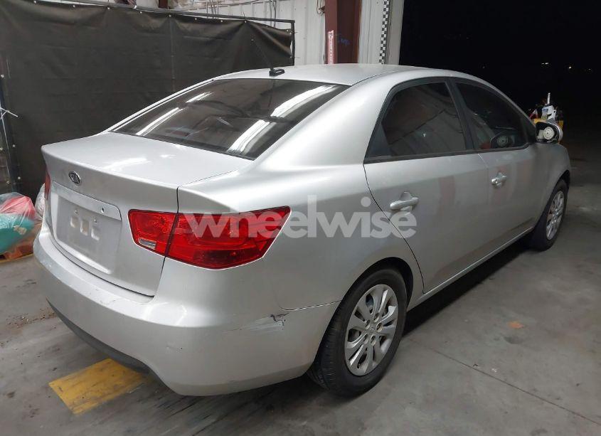 Photo 4 of 2012 Kia Forte LX (VIN KNAFT4A26C5595417)