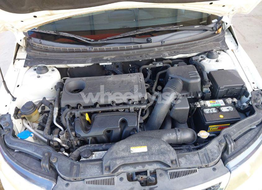 Photo 10 of 2012 Kia Forte LX (VIN KNAFT4A27C5624648)