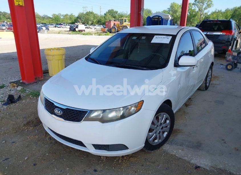 Photo 2 of 2012 Kia Forte LX (VIN KNAFT4A27C5624648)