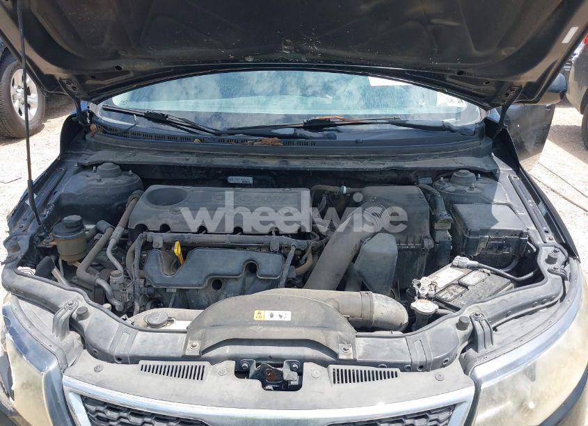 Photo 10 of 2013 Kia Forte LX (VIN KNAFT4A2XD5713972)
