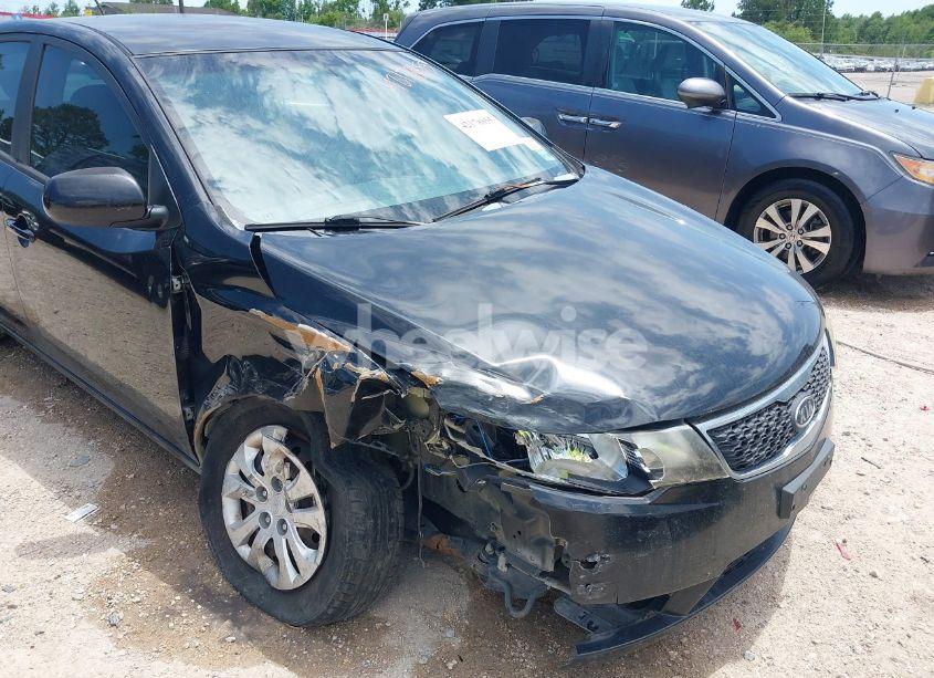 Photo 6 of 2013 Kia Forte LX (VIN KNAFT4A2XD5713972)