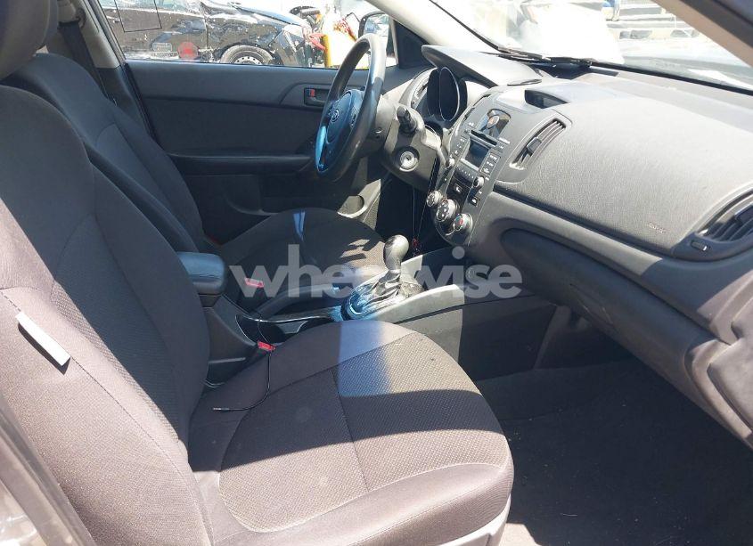 Photo 5 of 2012 Kia Forte EX (VIN KNAFU4A20C5601208)