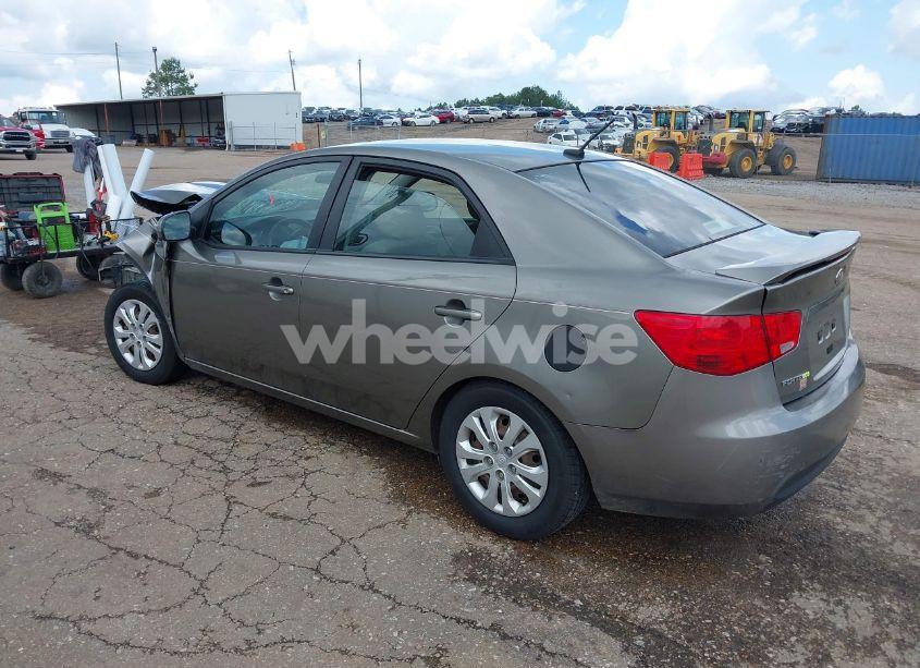 Photo 3 of 2013 Kia Forte EX (VIN KNAFU4A20D5663175)
