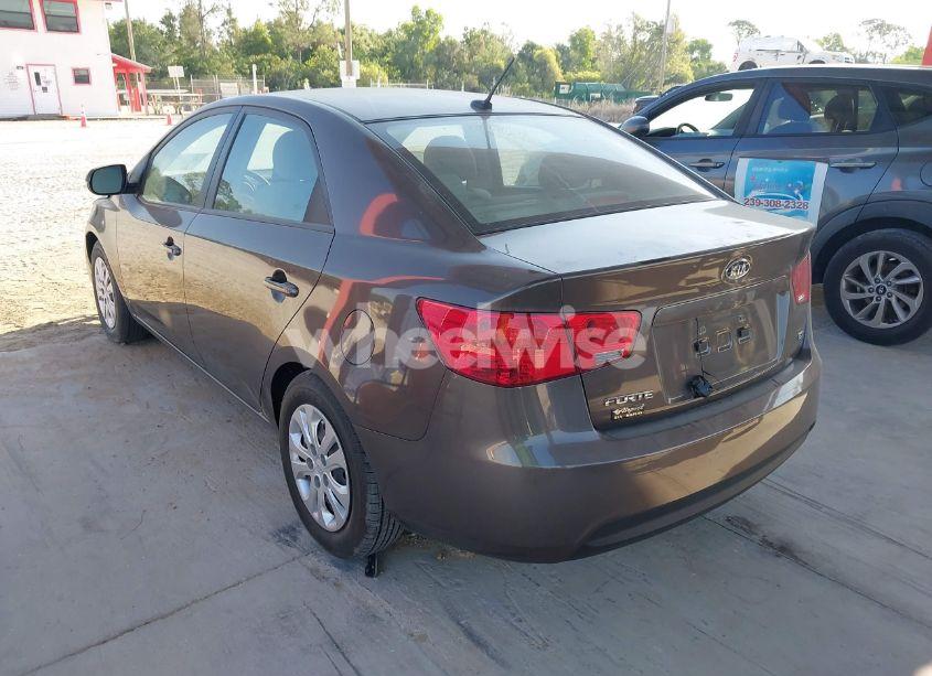 Photo 3 of 2013 Kia Forte EX (VIN KNAFU4A20D5736268)
