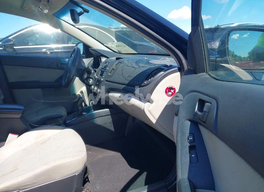 Photo 5 of 2012 Kia Forte EX (VIN KNAFU4A21C5616221)