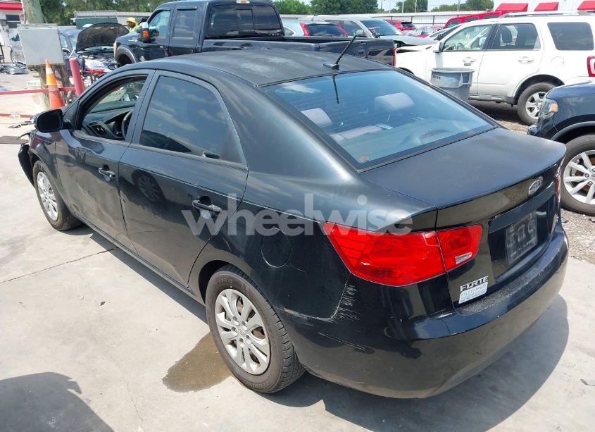 Photo 3 of 2013 Kia Forte EX (VIN KNAFU4A21D5669213)