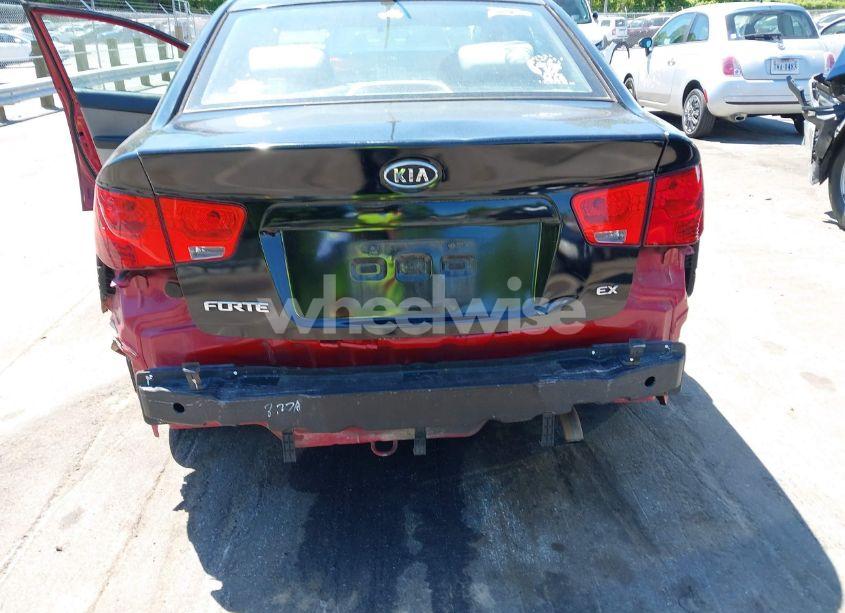 Photo 12 of 2013 Kia Forte EX (VIN KNAFU4A21D5702906)