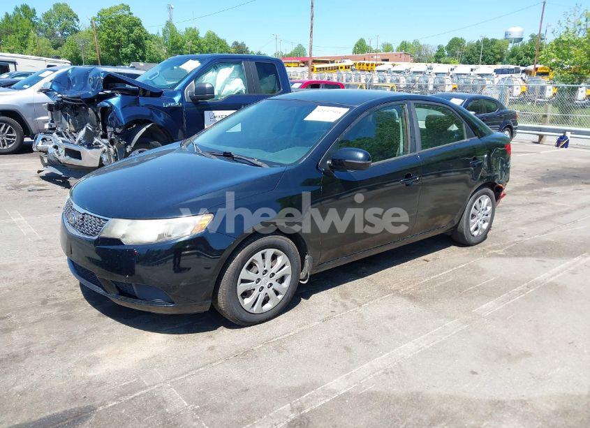 Photo 2 of 2013 Kia Forte EX (VIN KNAFU4A21D5702906)