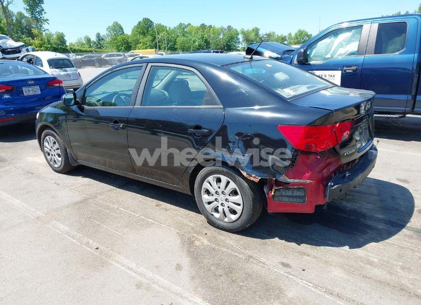 Photo 3 of 2013 Kia Forte EX (VIN KNAFU4A21D5702906)
