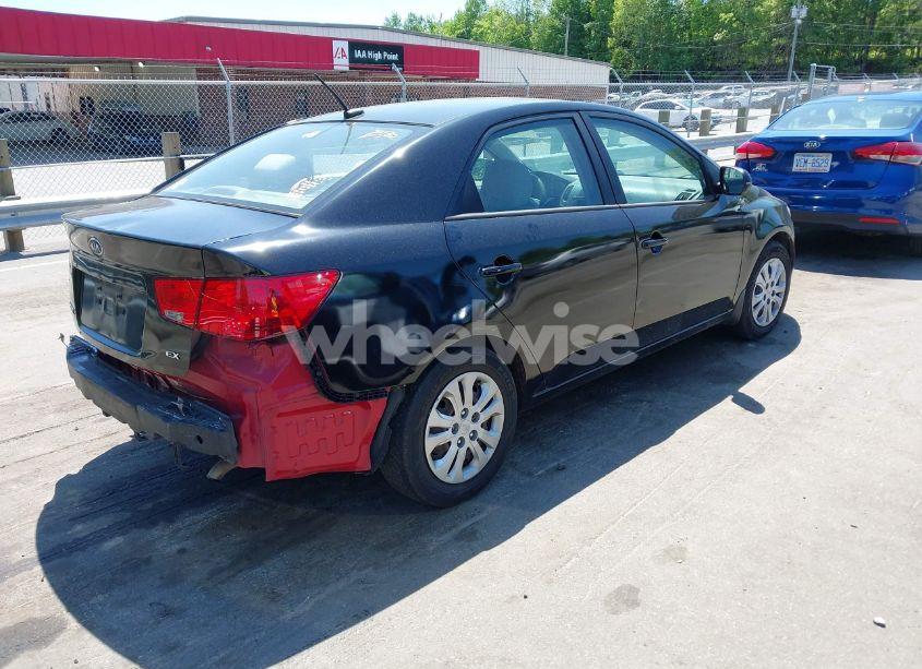 Photo 4 of 2013 Kia Forte EX (VIN KNAFU4A21D5702906)