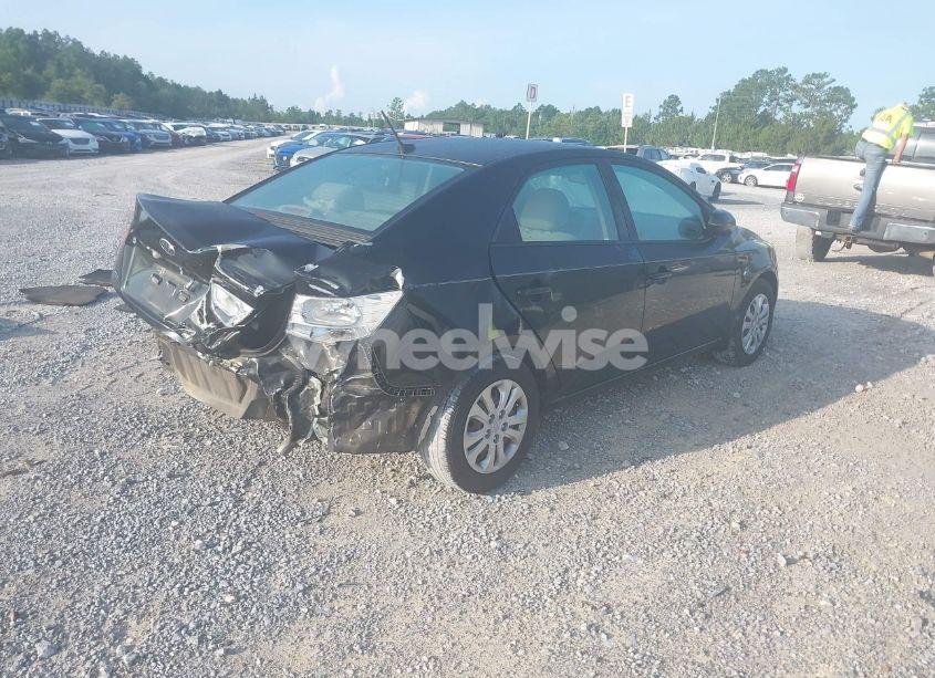 Photo 4 of 2013 Kia Forte EX (VIN KNAFU4A22D5704308)