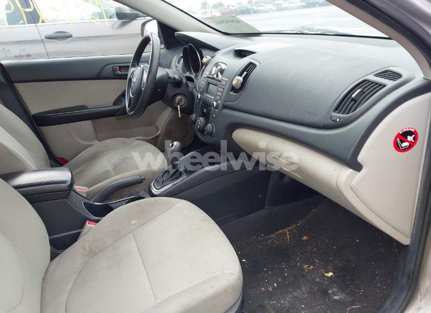 Photo 5 of 2011 Kia Forte EX (VIN KNAFU4A23B5389838)