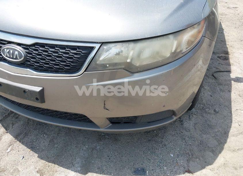 Photo 6 of 2012 Kia Forte EX (VIN KNAFU4A23C5554188)