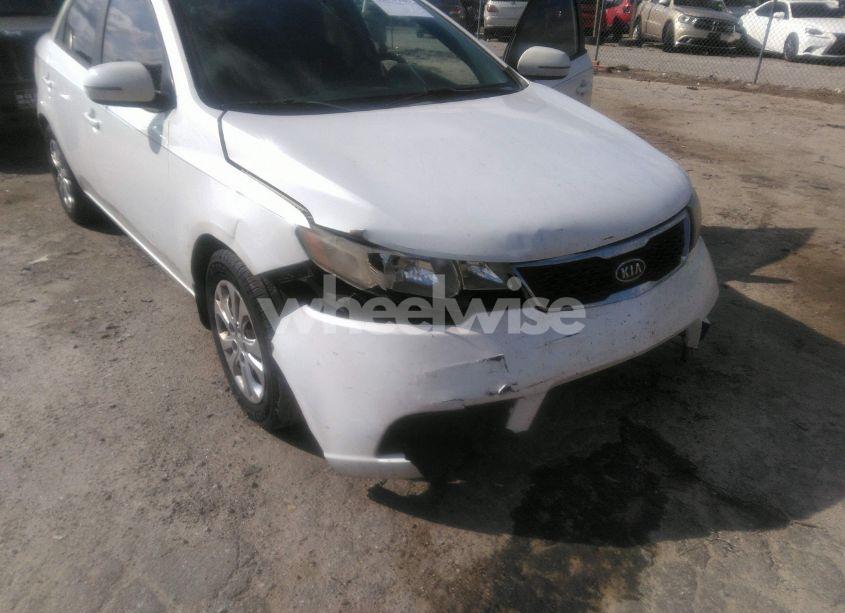 Photo 6 of 2013 Kia Forte EX (VIN KNAFU4A23D5718699)