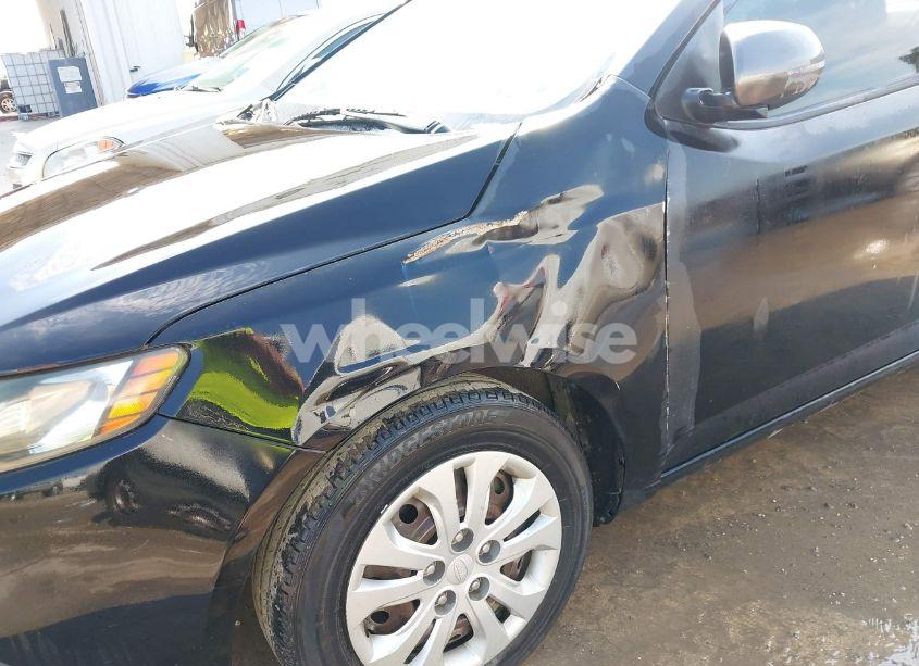 Photo 6 of 2013 Kia Forte EX (VIN KNAFU4A23D5730741)