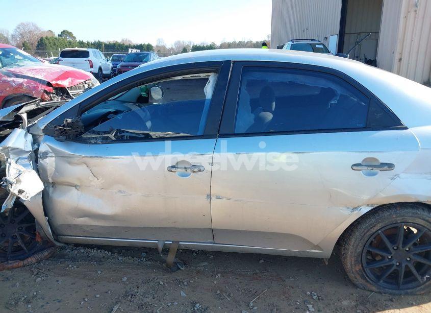 Photo 14 of 2010 Kia Forte EX (VIN KNAFU4A24A5862810)