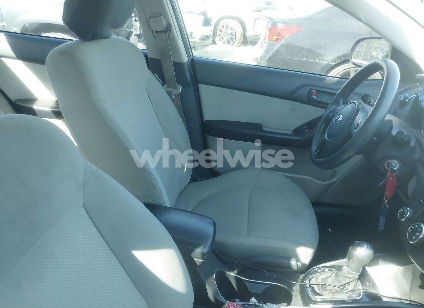 Photo 5 of 2011 Kia Forte EX (VIN KNAFU4A25B5463812)