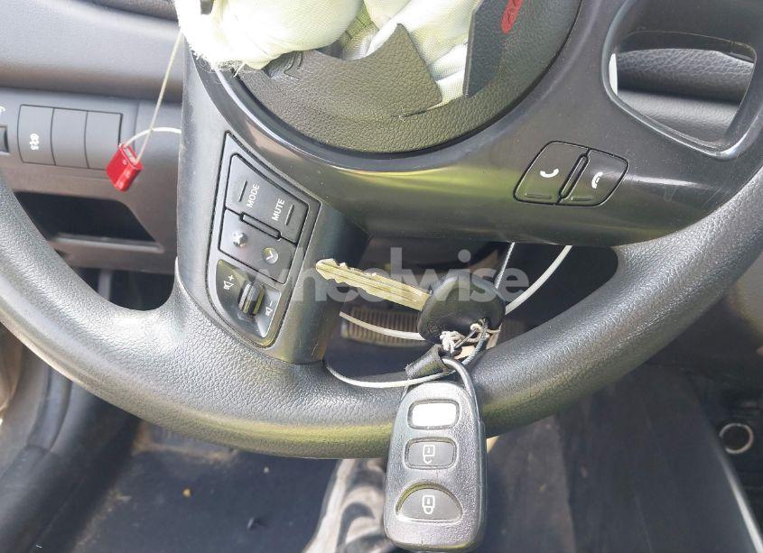 Photo 11 of 2012 Kia Forte EX (VIN KNAFU4A25C5492664)