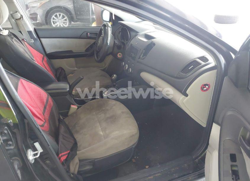 Photo 5 of 2012 Kia Forte EX (VIN KNAFU4A25C5611099)