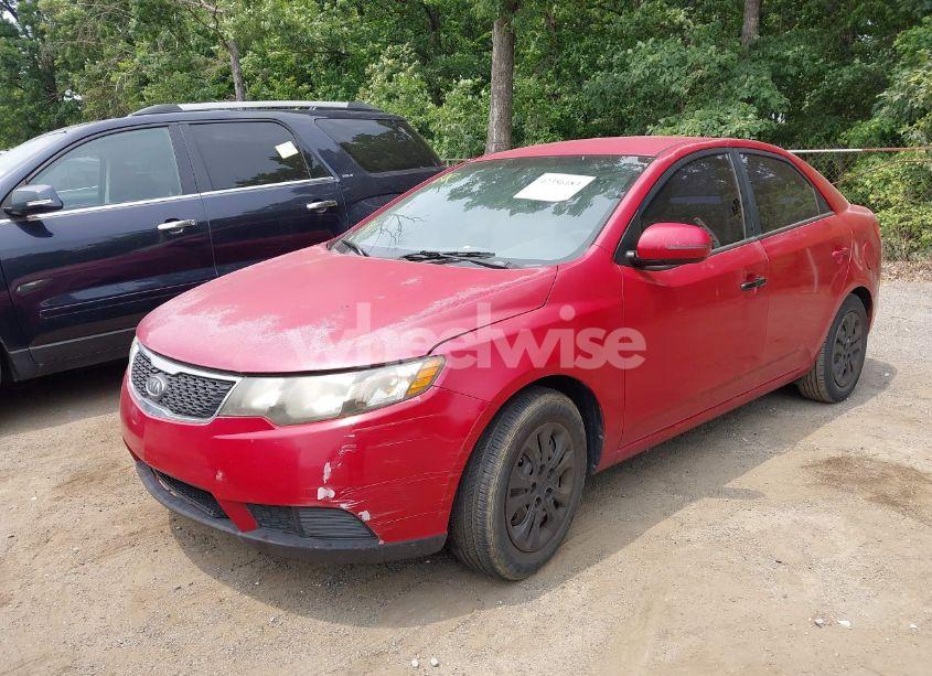 Photo 2 of 2013 Kia Forte EX (VIN KNAFU4A25D5647487)