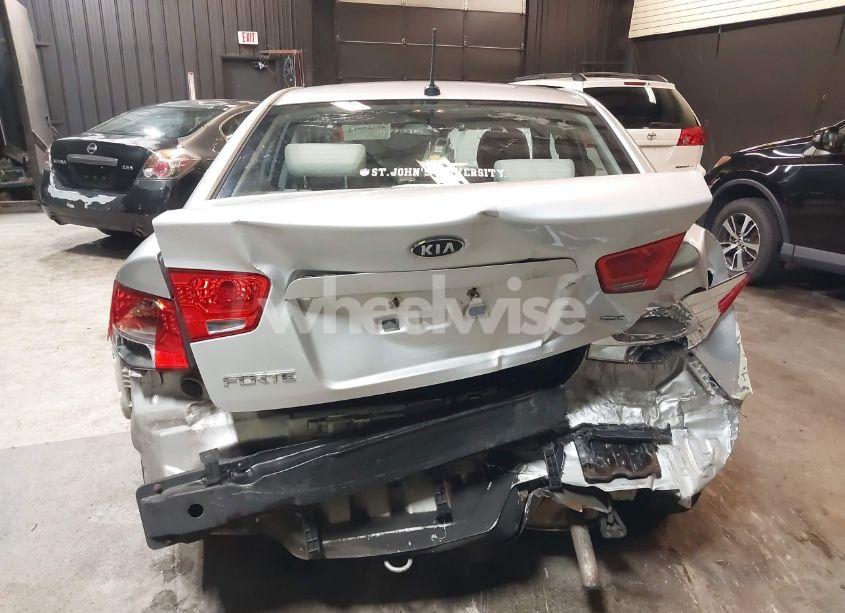 Photo 17 of 2010 Kia Forte EX (VIN KNAFU4A27A5061837)