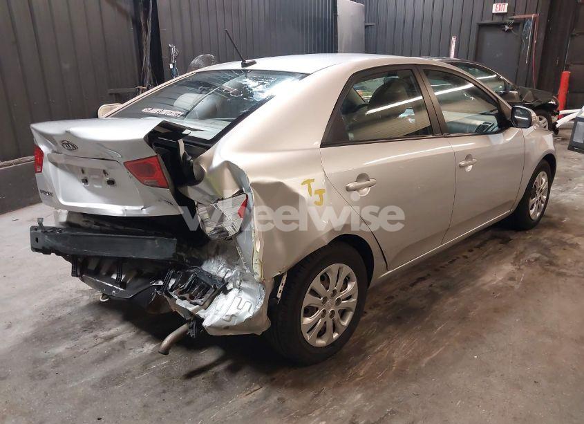 Photo 4 of 2010 Kia Forte EX (VIN KNAFU4A27A5061837)