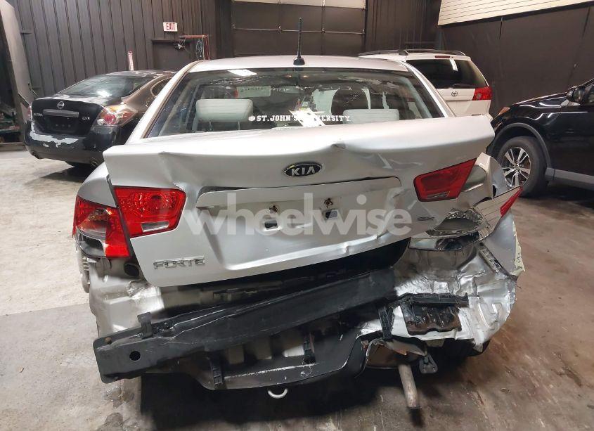 Photo 6 of 2010 Kia Forte EX (VIN KNAFU4A27A5061837)