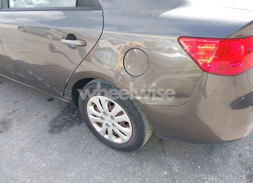 Photo 6 of 2010 Kia Forte EX (VIN KNAFU4A27A5214698)