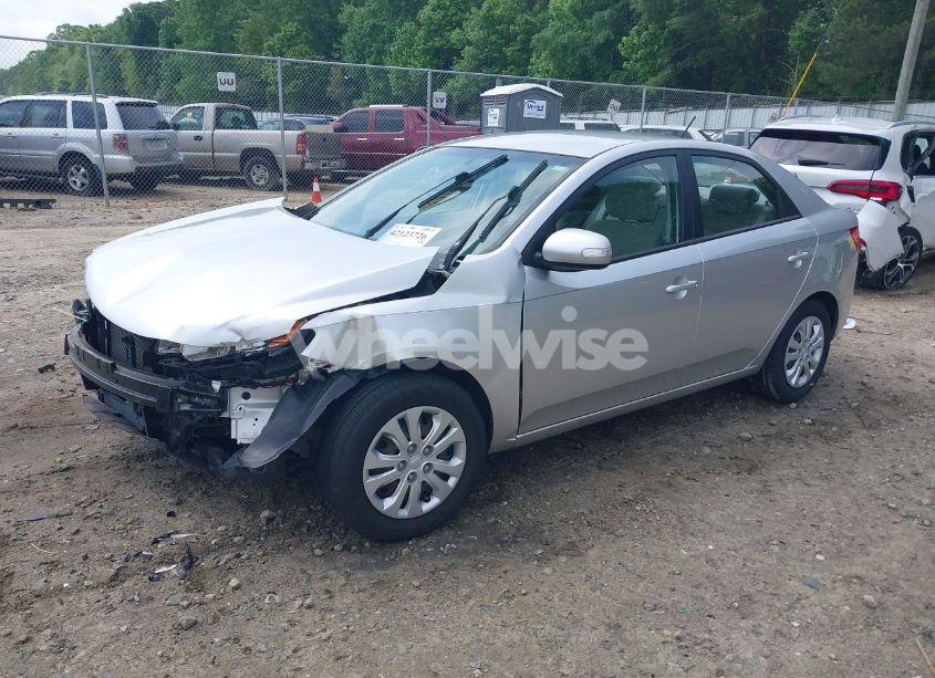 Photo 2 of 2010 Kia Forte EX (VIN KNAFU4A27A5834628)