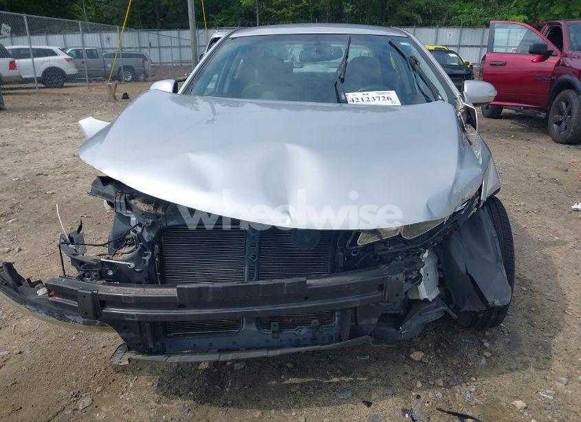 Photo 6 of 2010 Kia Forte EX (VIN KNAFU4A27A5834628)