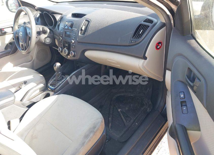 Photo 5 of 2011 Kia Forte EX (VIN KNAFU4A27B5332784)