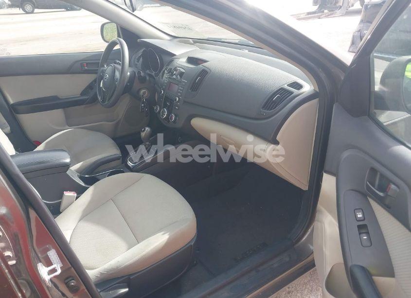 Photo 5 of 2011 Kia Forte EX (VIN KNAFU4A27B5435221)