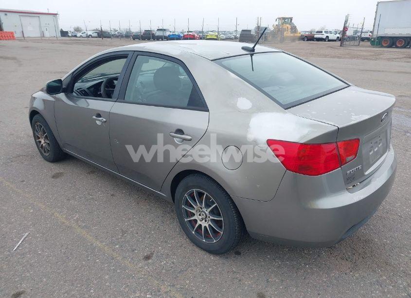 Photo 3 of 2012 Kia Forte EX (VIN KNAFU4A27C5527317)