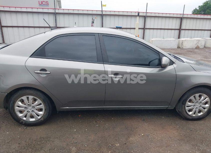 Photo 13 of 2012 Kia Forte EX (VIN KNAFU4A27C5564139)