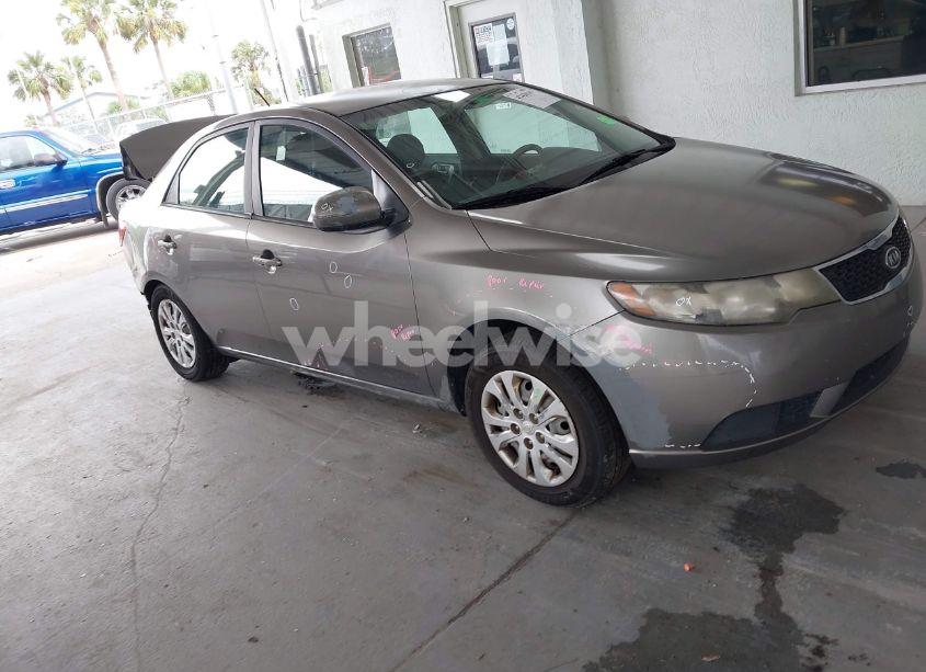 2013 Kia Forte EX (VIN KNAFU4A27D5665800) main photo