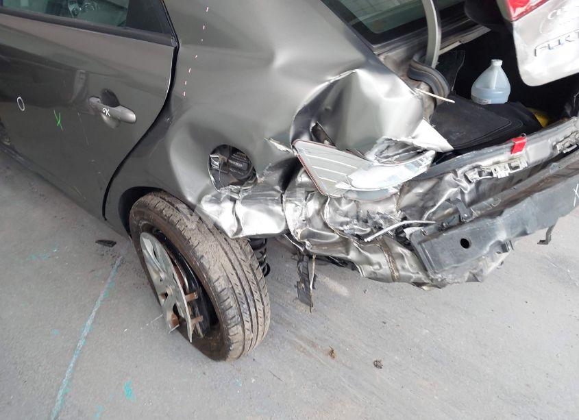 Photo 16 of 2013 Kia Forte EX (VIN KNAFU4A27D5665800)