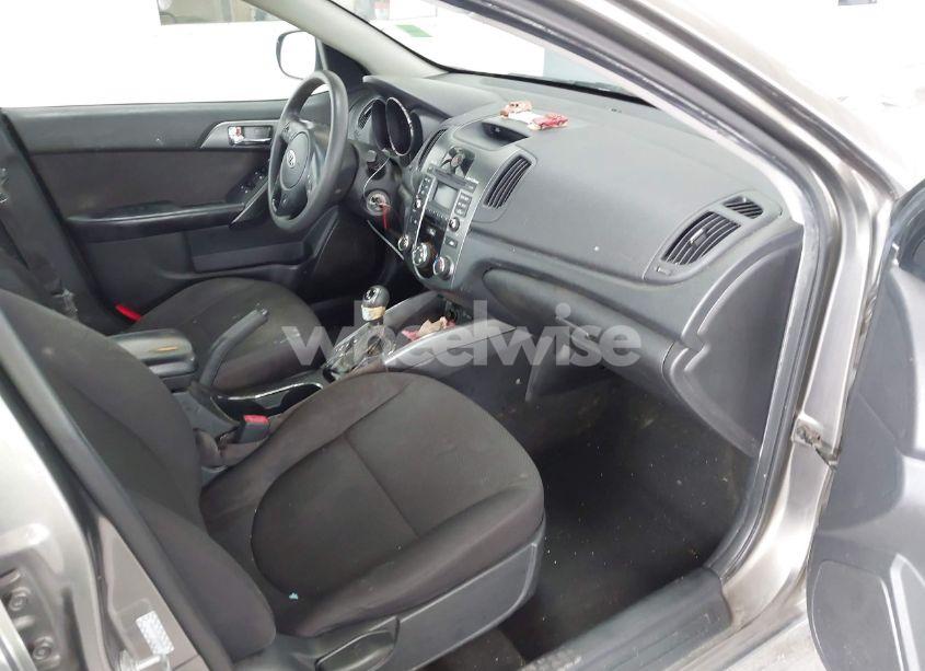 Photo 5 of 2013 Kia Forte EX (VIN KNAFU4A27D5665800)