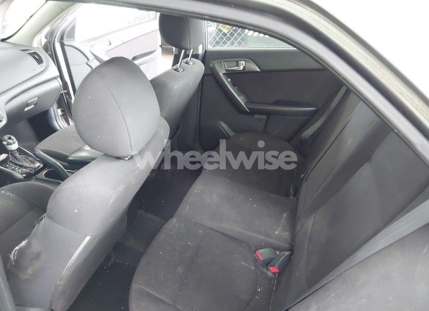 Photo 8 of 2013 Kia Forte EX (VIN KNAFU4A27D5665800)