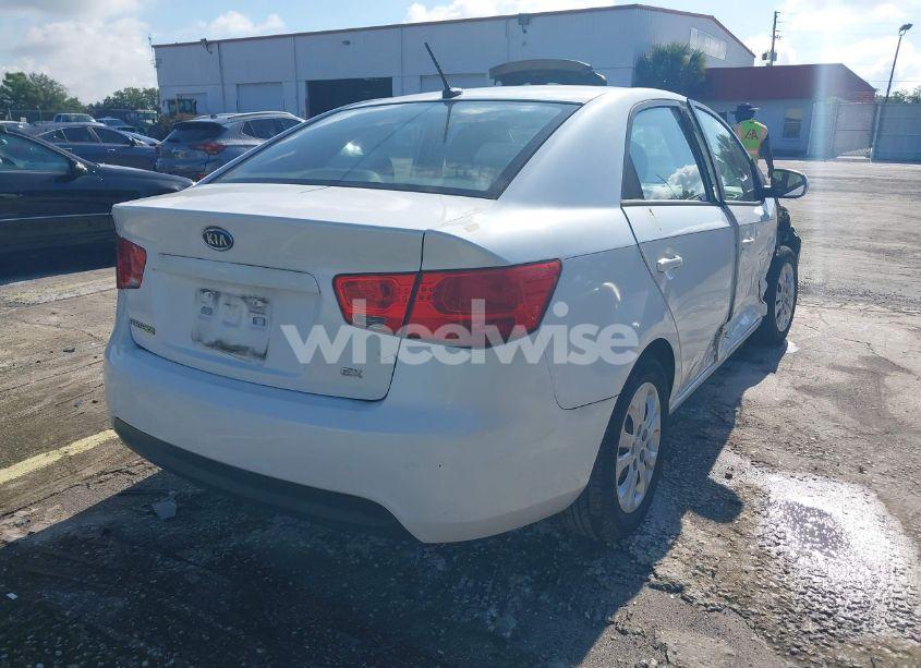 Photo 4 of 2013 Kia Forte EX (VIN KNAFU4A27D5695542)