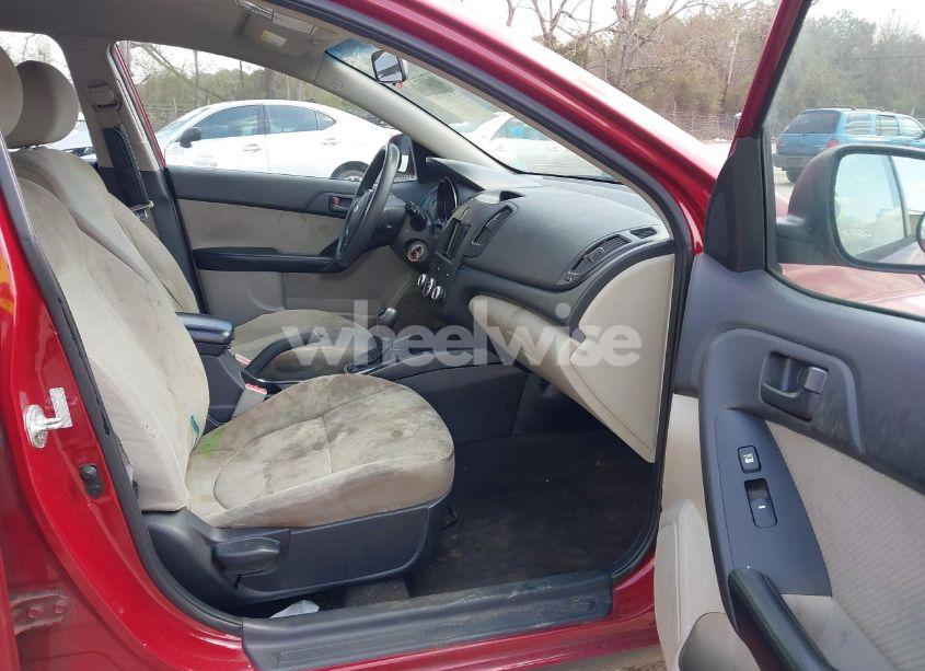 Photo 5 of 2011 Kia Forte EX (VIN KNAFU4A28B5445241)