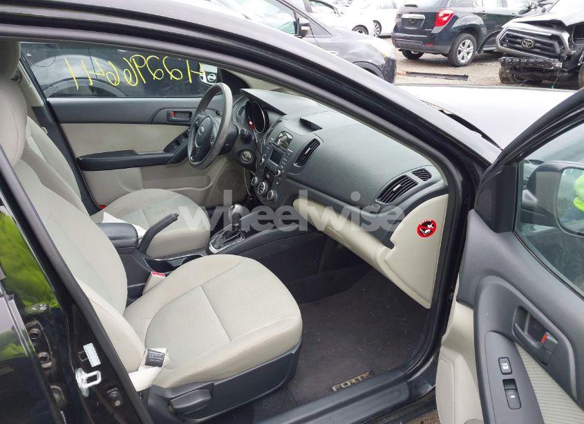 Photo 5 of 2012 Kia Forte EX (VIN KNAFU4A28C5637177)