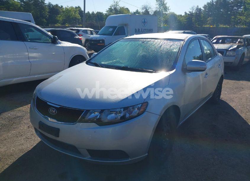 Photo 2 of 2010 Kia Forte EX (VIN KNAFU4A29A5807379)
