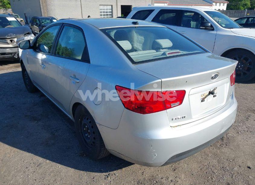 Photo 3 of 2010 Kia Forte EX (VIN KNAFU4A29A5807379)